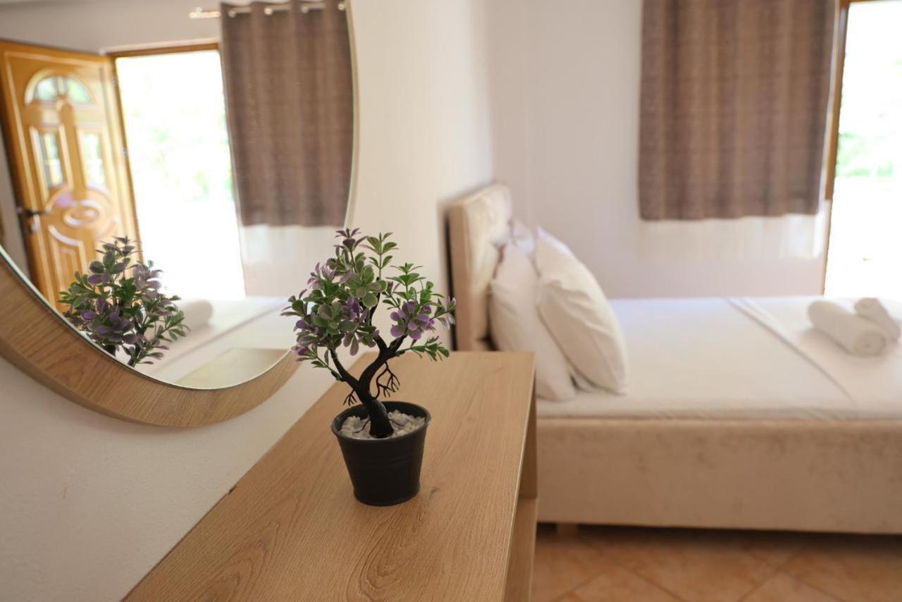 Apartments Villa Luti Stjar Exteriér fotografie